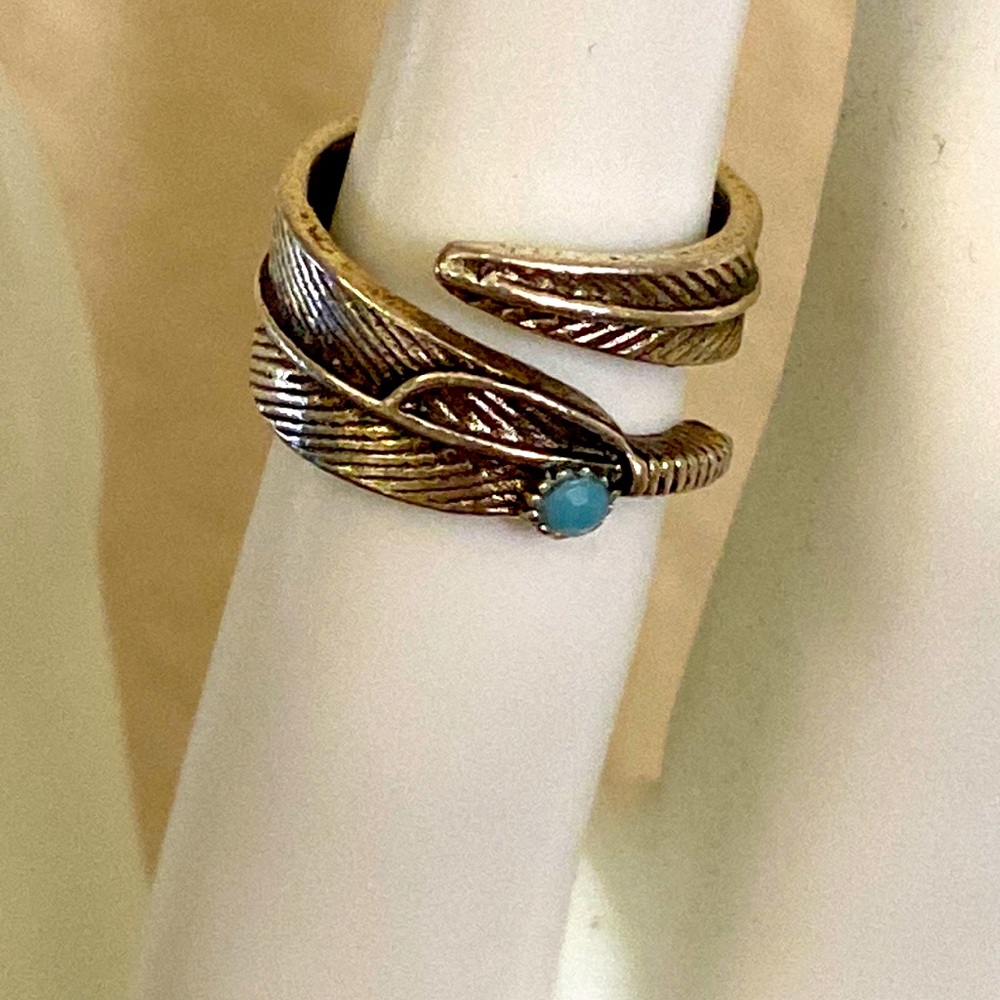 Elegant Feather Ring with Blue Accent